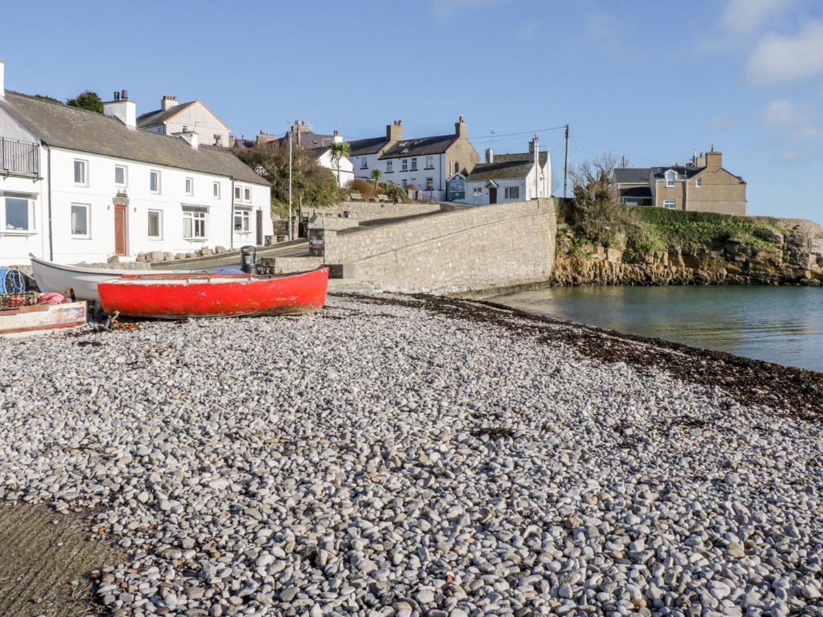 Halcyon Villa Moelfre Exterior photo
